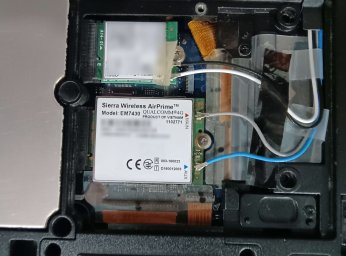 Image of the WLAN and WWAN expansion cover on a Panasonic Toughbook FZ-55 MK2